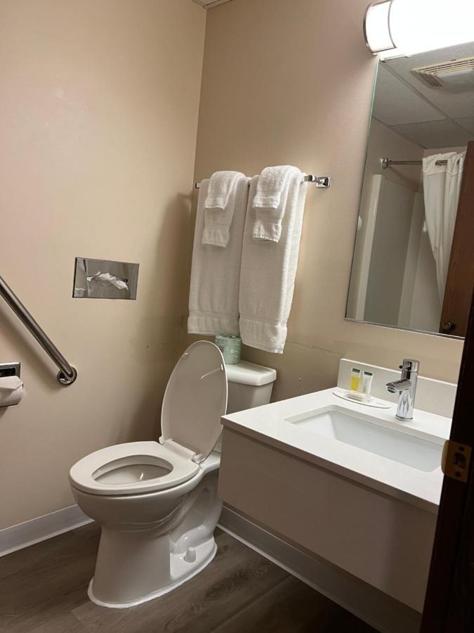 ホテル Super 8 By Wyndham Superior Wi エクステリア 写真